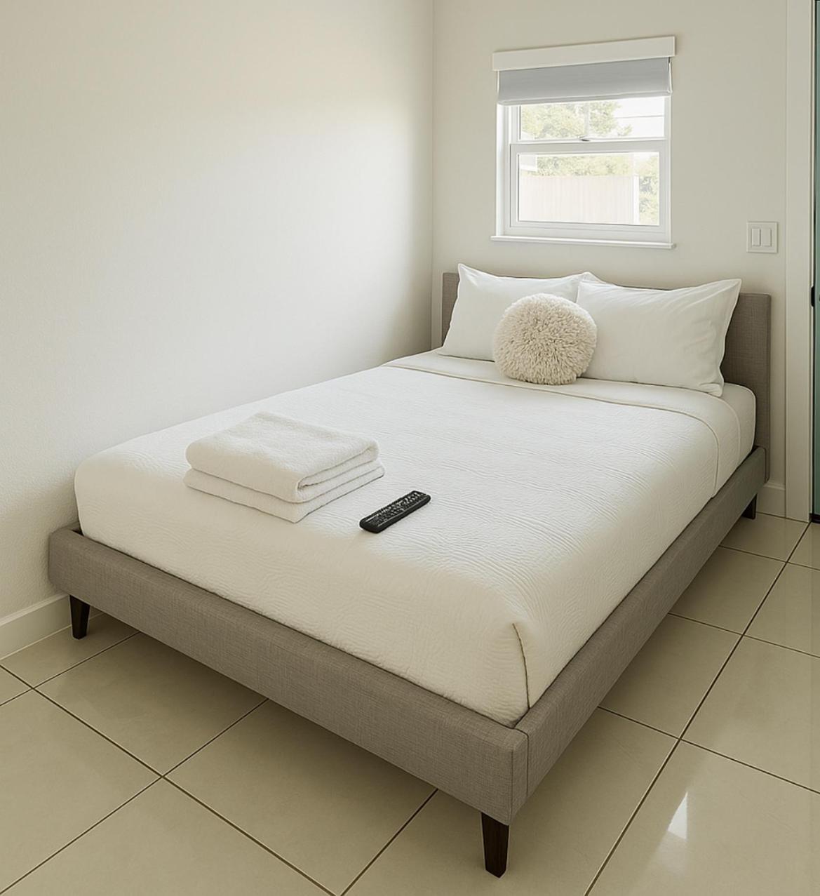 Modern Home - Termpurpedic Queen Bed, Laundry, Free Parkging, Ev Tesla Hollywood Exteriér fotografie